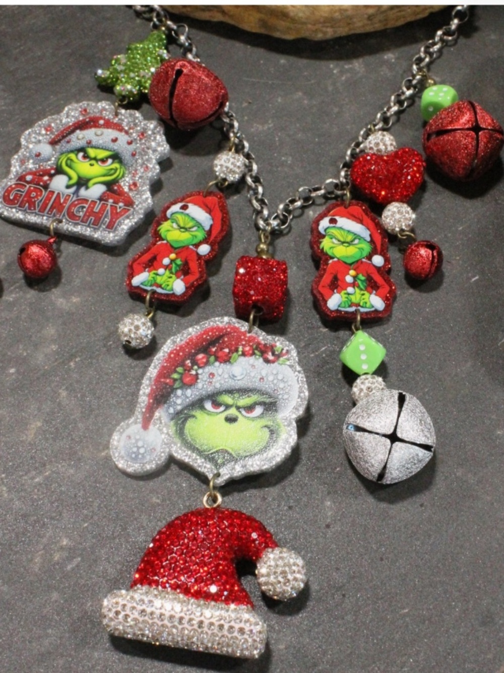 🎉 BOHO Just Grinchy Charm'd Necklace - Picture 4 of 6